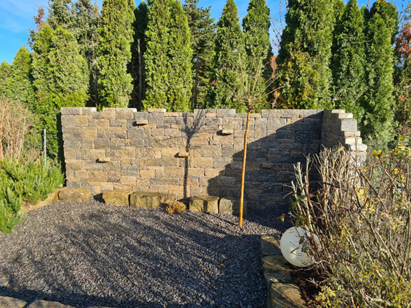 Referenzbild aus dem Bereich Beton und Naturstein im Garten 46